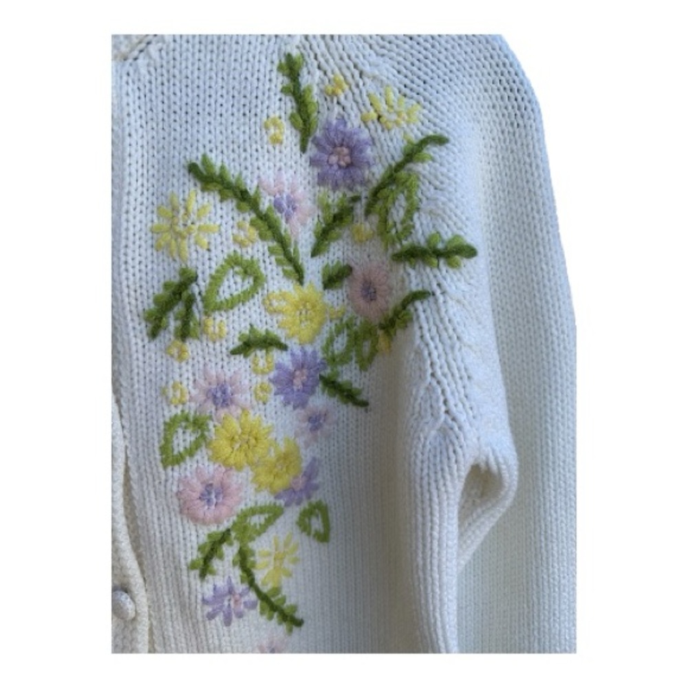 Vintage White Floral Embroidered Knit Cardigan Cottagecore Sweater M - Picture 5 of 10